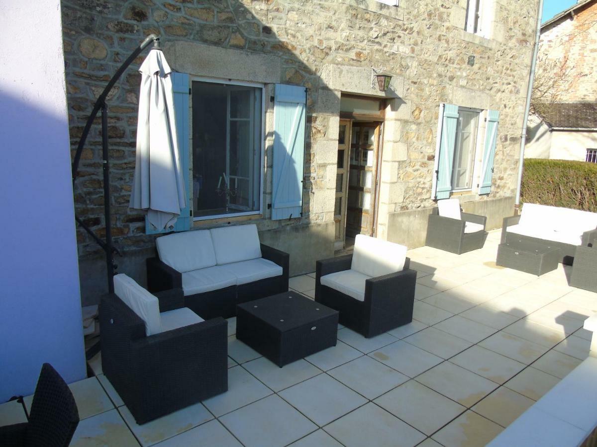 Linards Puy Larousse Farm House Bed & Breakfast エクステリア 写真