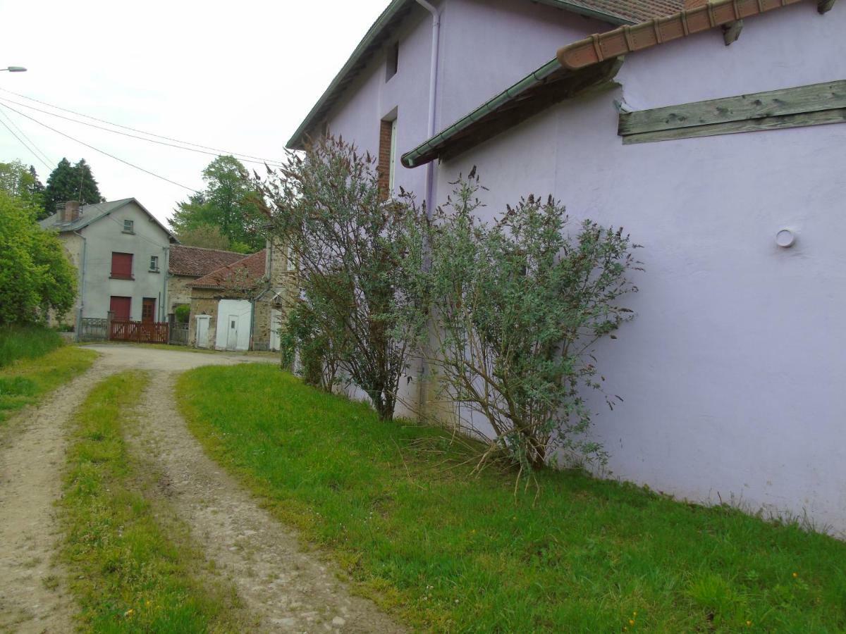 Linards Puy Larousse Farm House Bed & Breakfast エクステリア 写真